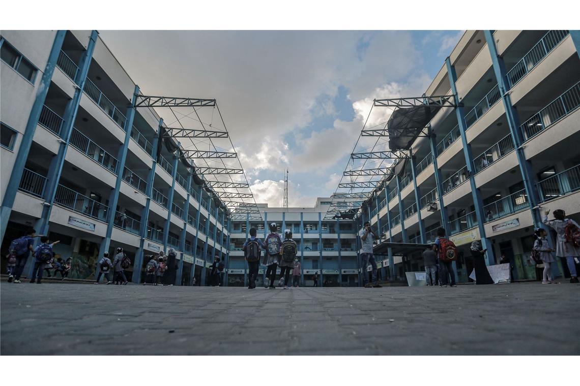 Millionen Menschen in Angst: Palästinenserhilfe vor dem Aus UNRWA betreibt hunderte Schulen, von denen viele im Gazakrieg als Notunterkünfte genutzt und teilweise zerstört wurden. (Archivbild)