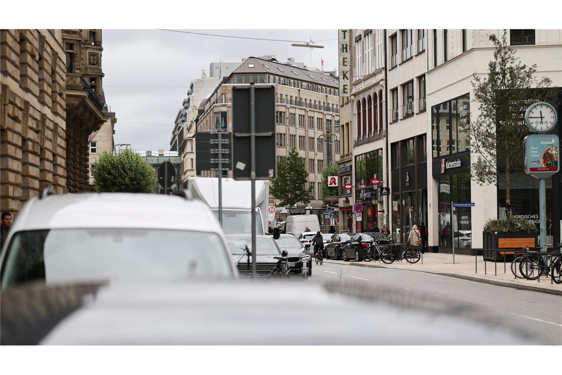 Unter anderem in Hamburg wurden Objekte durchsucht.