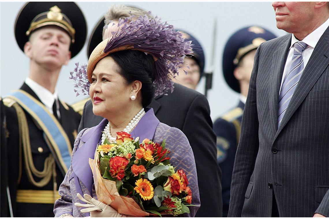 Thailand trauert um ehemalige Königin Unter anderem ist sie auch die Präsidentin des thailändischen Roten Kreuzes.