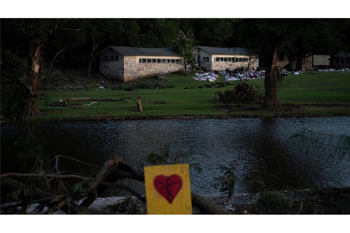 Unter den Toten sind auch mindestens 27 Kinder und Betreuer eines Sommercamps.