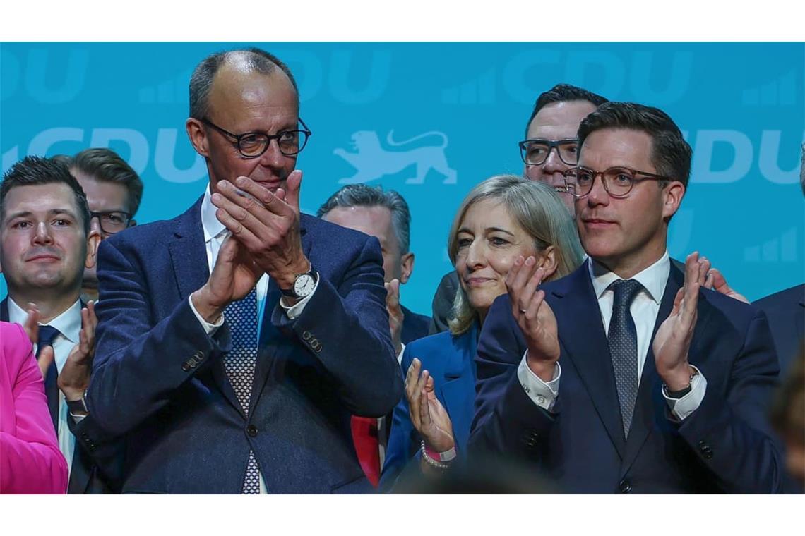 Unter Druck: Die Spitze der CDU um Friedrich Merz und Landes-Chef Manuel Hagel sucht Wege aus der Krise der Partei.