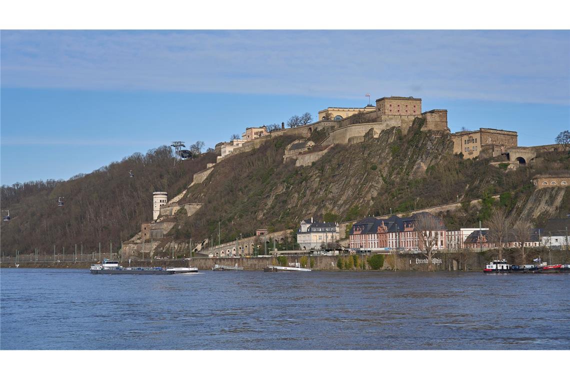 Unterhalb der über dem Rhein thronenden Festung Ehrenbreitstein in Koblenz wurde die damals 24-jährige US-amerikanische Touristin getötet. (Archivfoto)