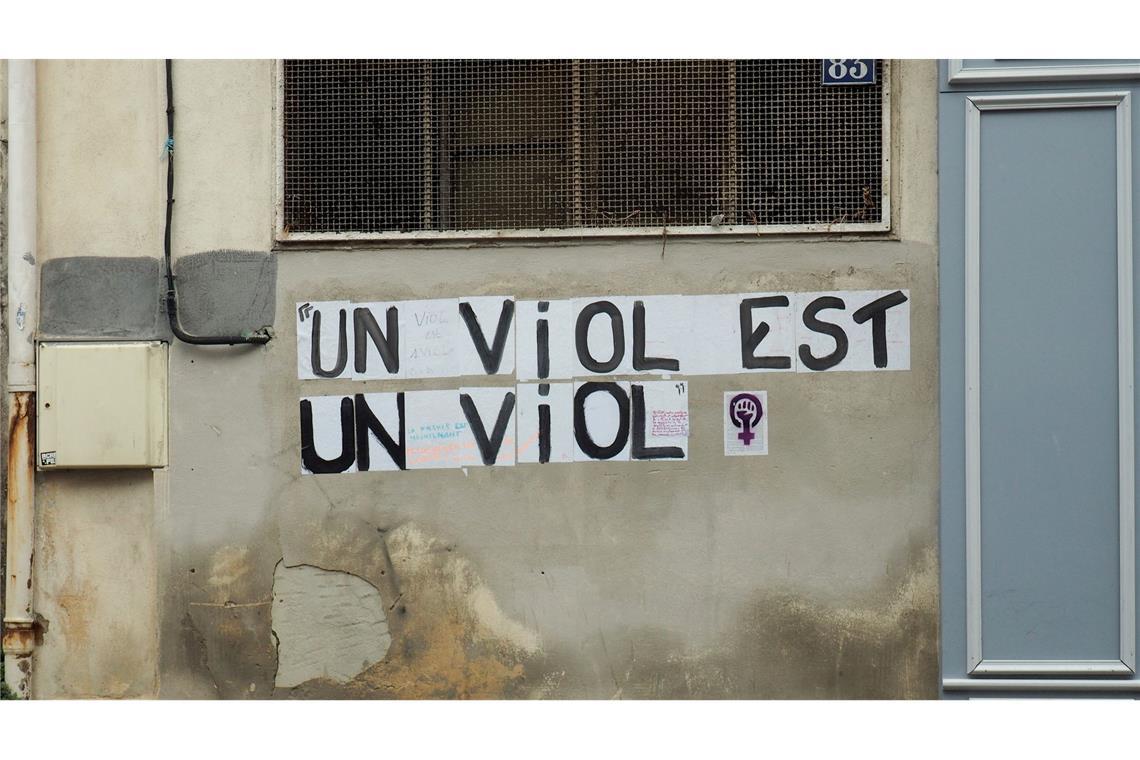 Anwältin in Avignon-Prozess: Ex-Mann nicht stark manipulativ Unterstützerinnen und Unterstützer fordern hohe Strafen für die Angeklagten. (Archivbild)