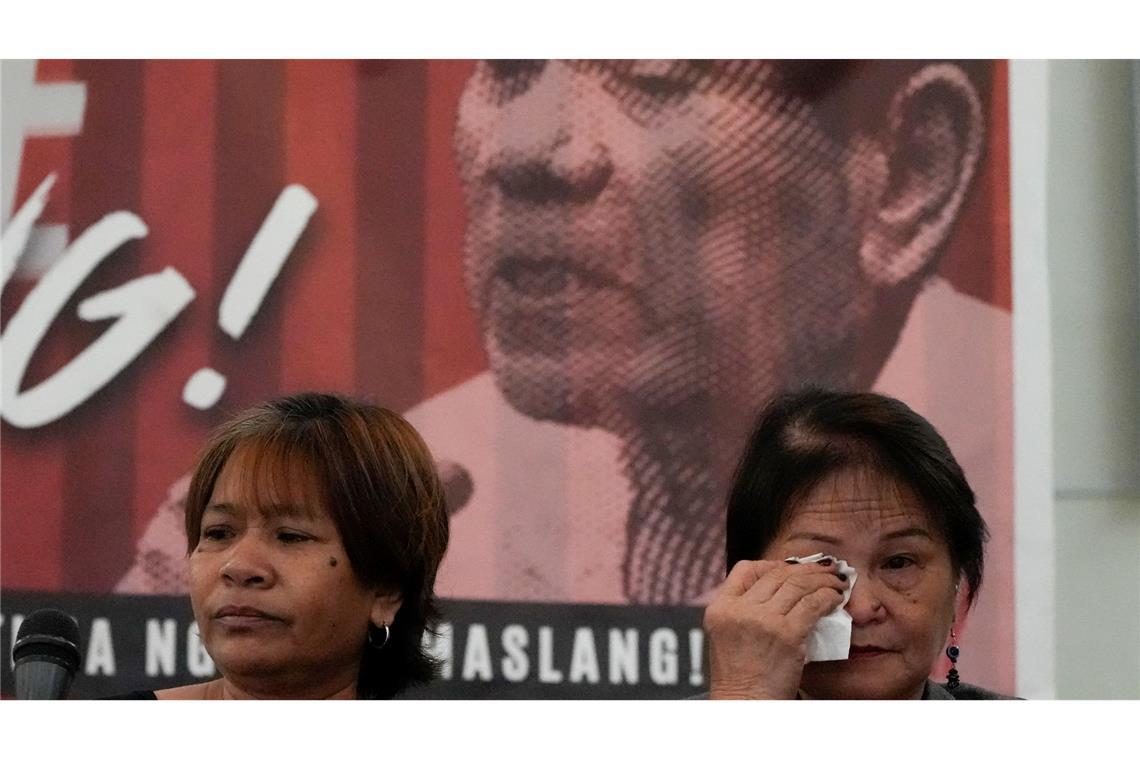 Erste Anhörung von Ex-Präsident Duterte vor Weltstrafgericht Unzählige Angehörige der Opfer warten bis heute auf Antworten.