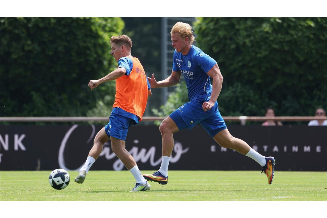 So lief der Trainingsstart bei den Blauen – das sind die Bilder