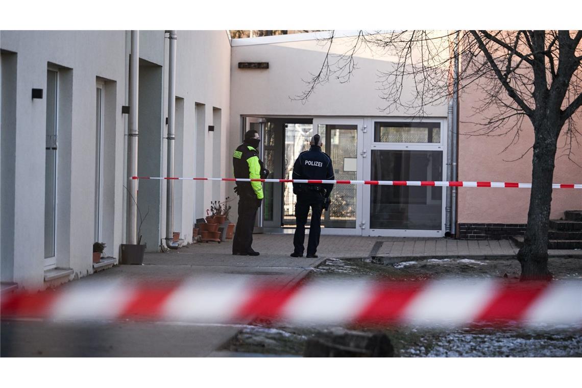 Ursache des Unfalls war vermutlich eine schwere Terrassentür.