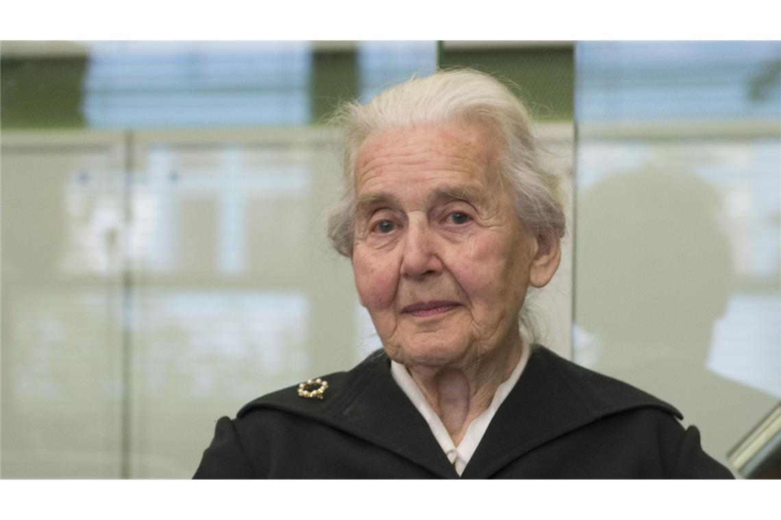 Berichte: Ursula Haverbeck ist tot Ursula Haverbeck 2018 bei einem Gerichtsprozess.