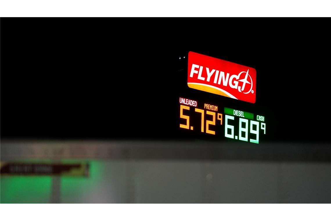 US-Benzinpreis steigt weiter an. (Archivbild)