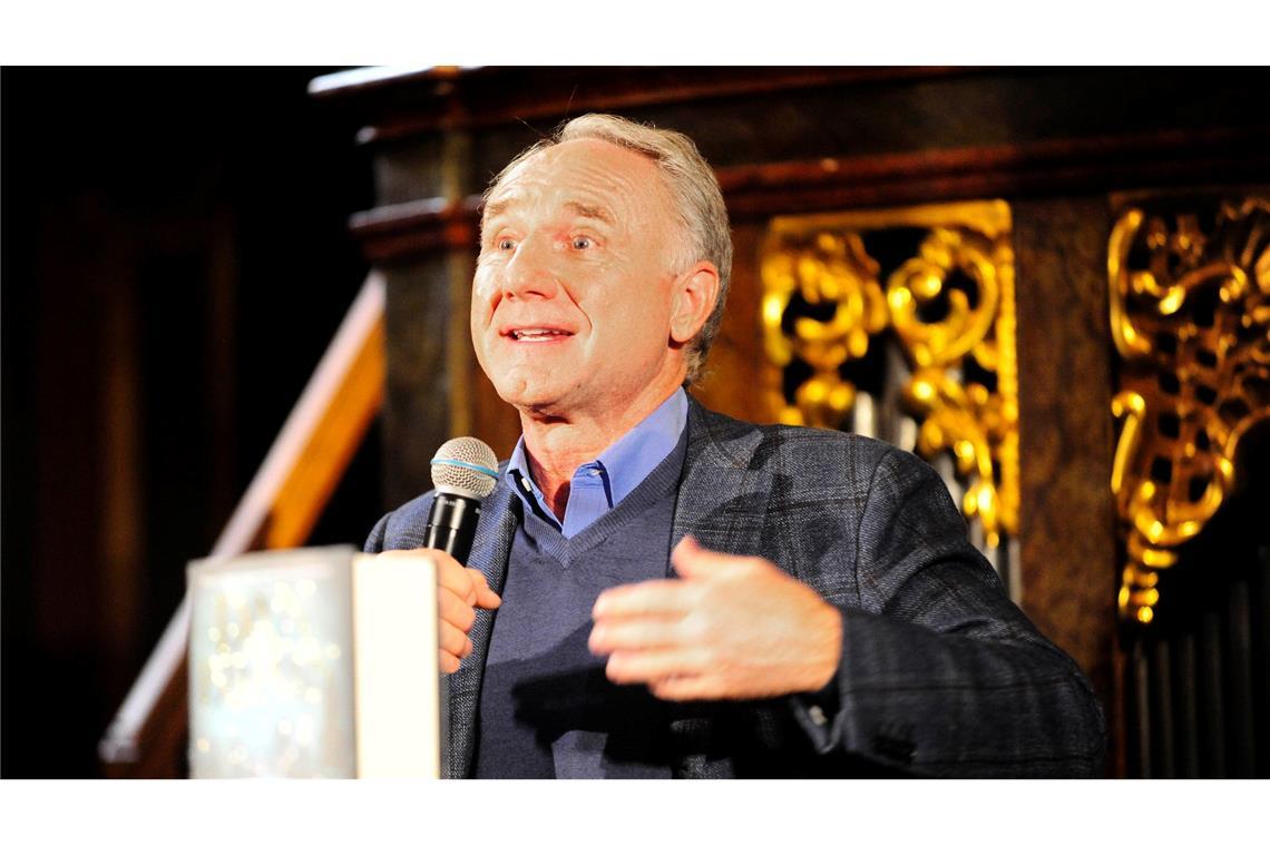 US-Erfolgsautor Dan Brown hat in der Spiegelkapelle des Clementinums, eines ehemaligen Jesuitenkollegs in Prag, seinen neuesten Thriller "The Secret of Secrets" vorgestellt.