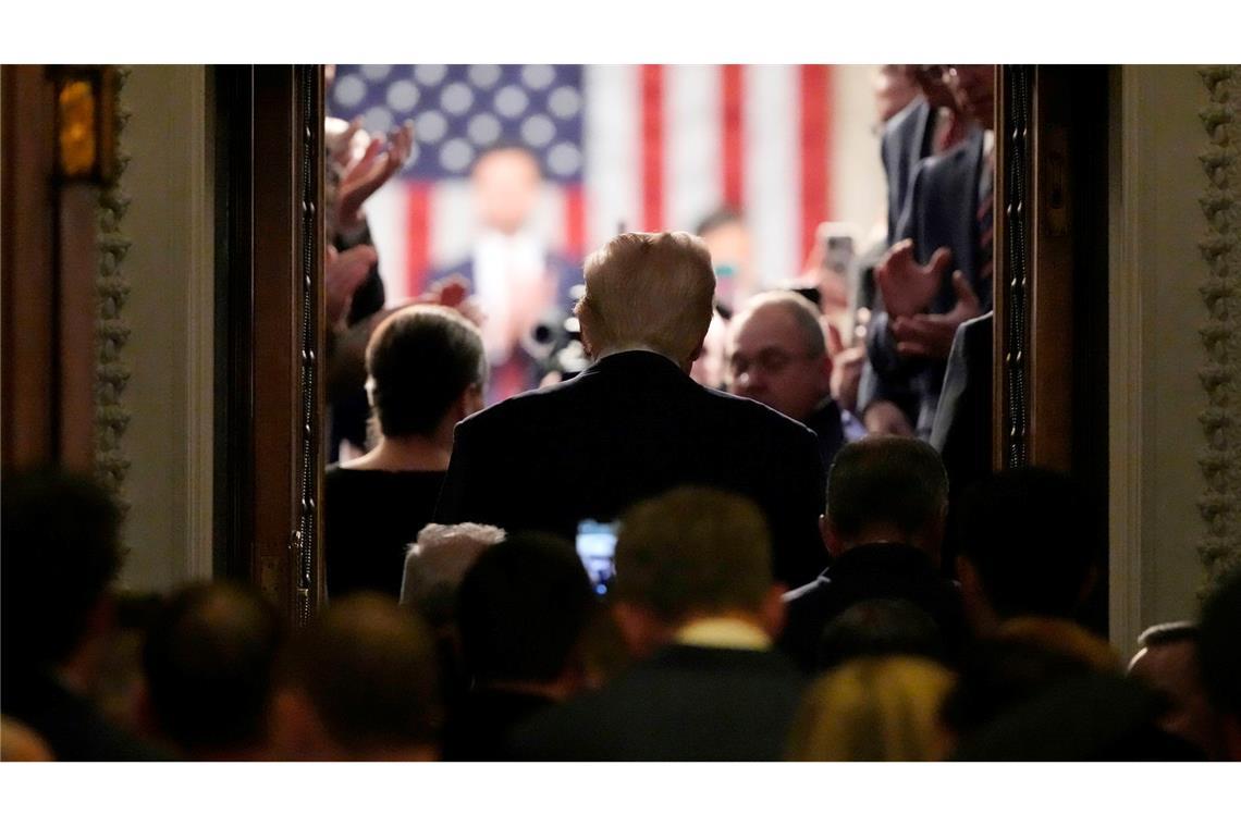 Bilder des Tages US-Präsident Donald Trump kommt an, um vor einer gemeinsamen Sitzung des Kongresses im Kapitol in Washington zu sprechen.