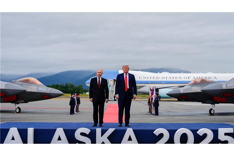 US-Präsident Donald Trump servierte seinem Gast aus Moskau eine imposante Kulisse.