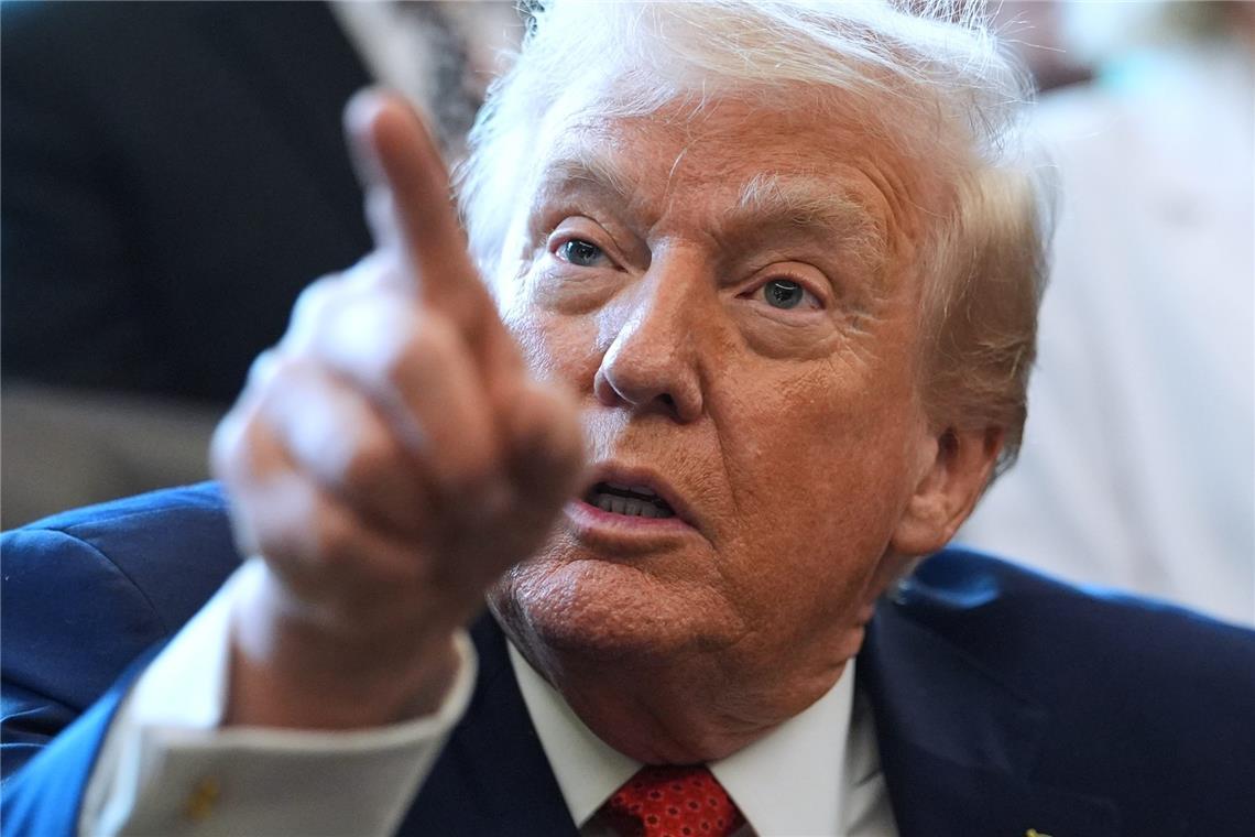 US-Präsident Donald Trump stellt sich hinter die Demonstranten im Iran.