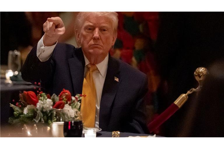 US-Präsident Trump hat den Moderator Stephen Colbert scharf angegriffen.