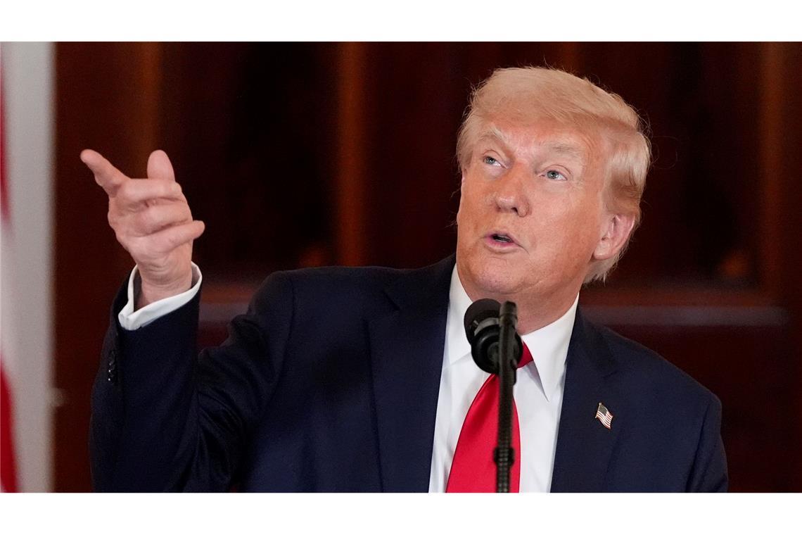 USA und Ukraine einigen sich auf Rohstoffabkommen US-Präsident Trump hat Kiew zu dem Rohstoffabkommen gedrängt.