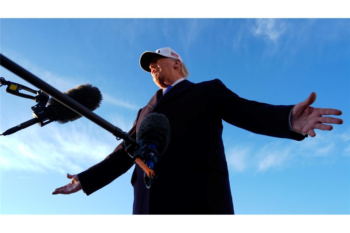 US-Präsident Trump hat militärische Hilfe "vieler Länder" für die sichere Schifffahrt durch die Straße von Hormus in Aussicht gestellt.