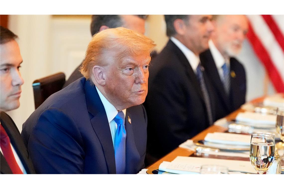 Ringen um Gaza-Waffenruhe geht weiter - Netanjahu in den USA US-Präsident Trump ist zuversichtlich, dass es zu einer Waffenruhe in Gaza kommt.
