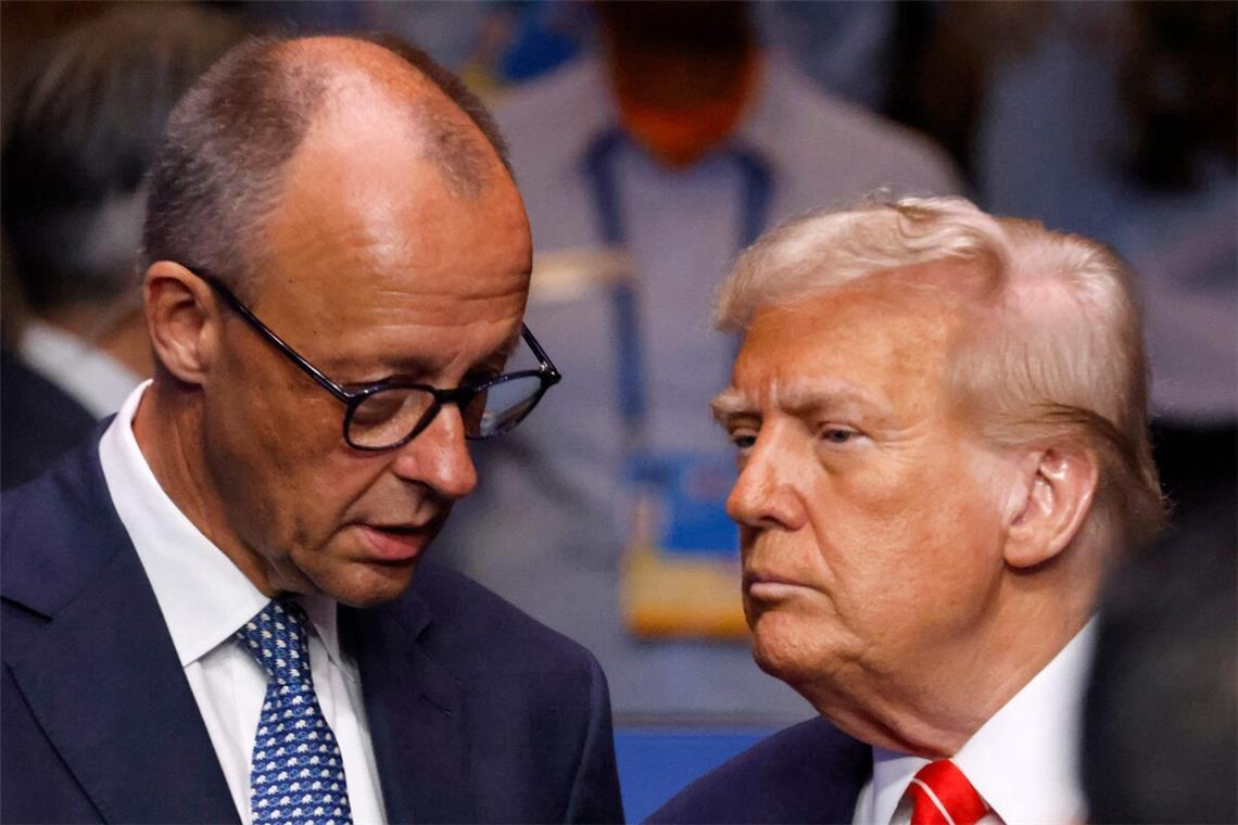 Trump rüttelt die Europäer wach US-Präsident Trump (rechts) und Bundeskanzler Merz sprechen in Den Haag auf dem Nato-Gipfel über die Hilfe für die Ukraine.