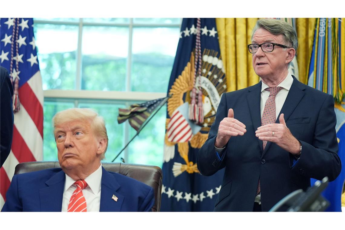 US-Präsident Trump und Peter Mandelson gerieten durch ihre Beziehungen zu Epstein beide unter Druck. (Archivbild)