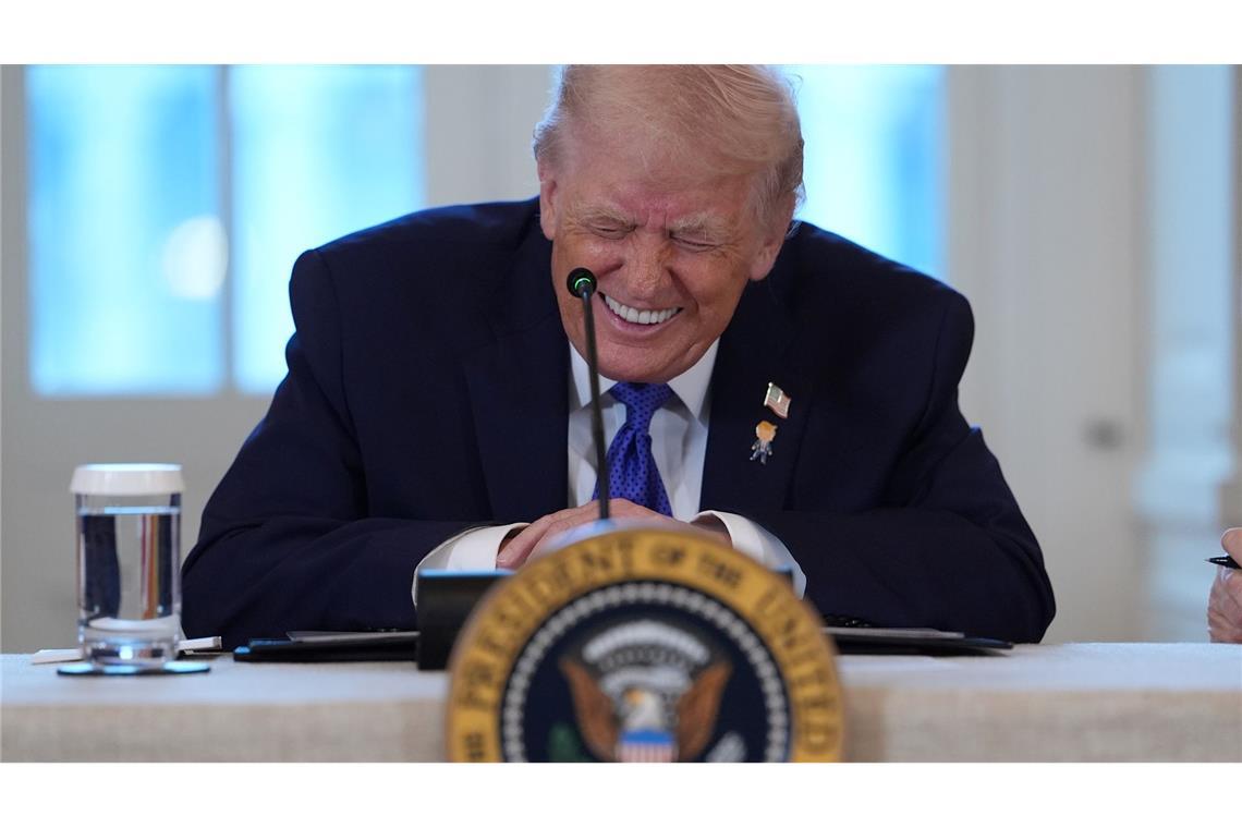 US-Präsident Trump will, dass die großen Ölkonzerne seines Landes mindestens 100 Milliarden Dollar in Venezuela investieren.