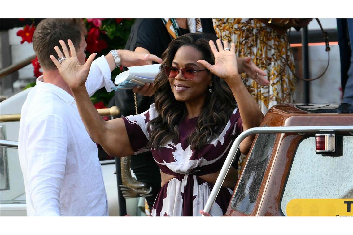 Diese Promis feiern auf der Bezos-Hochzeit US-Talkshow-Legende Oprah Winfrey ist für die Hochzeit von Bezos und Sanchez angereist.