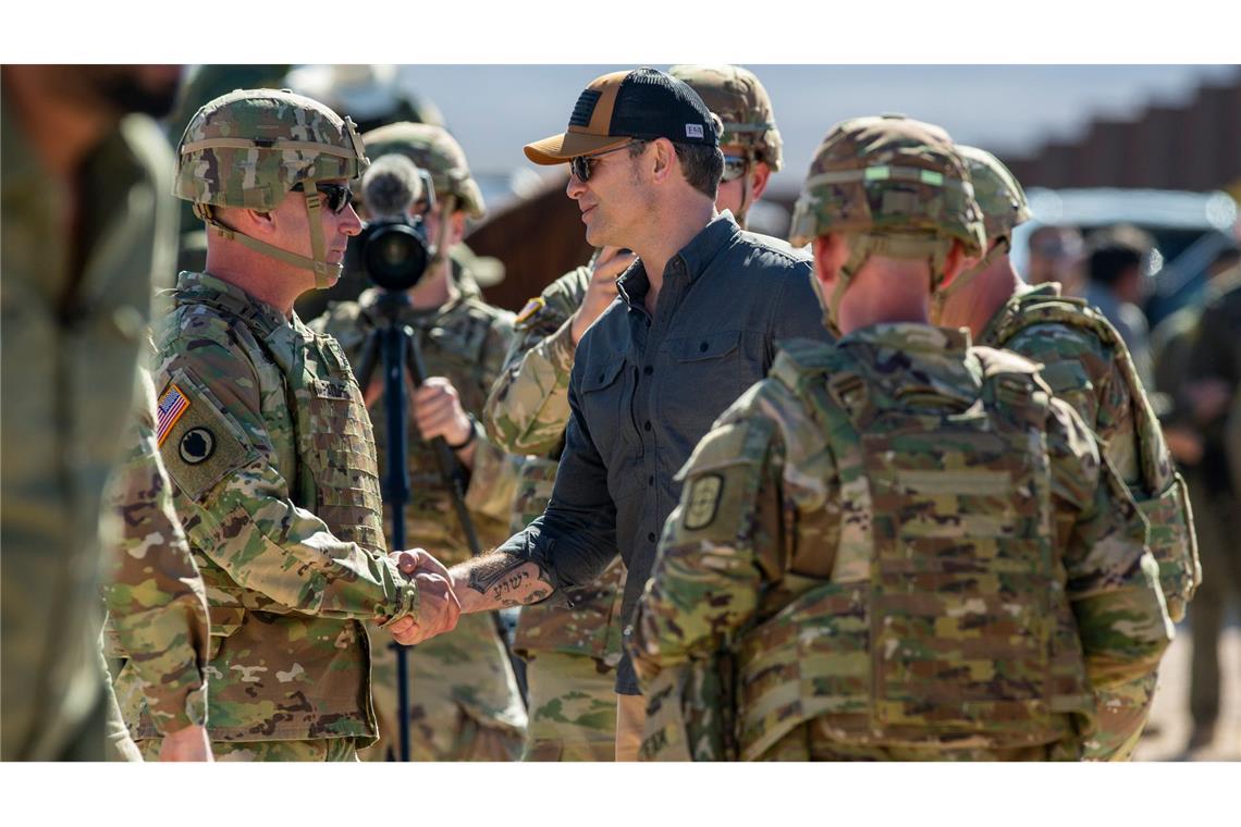 Pentagon will Transmenschen aus dem Militär schmeißen US-Verteidigungsminister Hegseth soll die Anordnung von Präsident Trump umsetzen. (Archivbild)