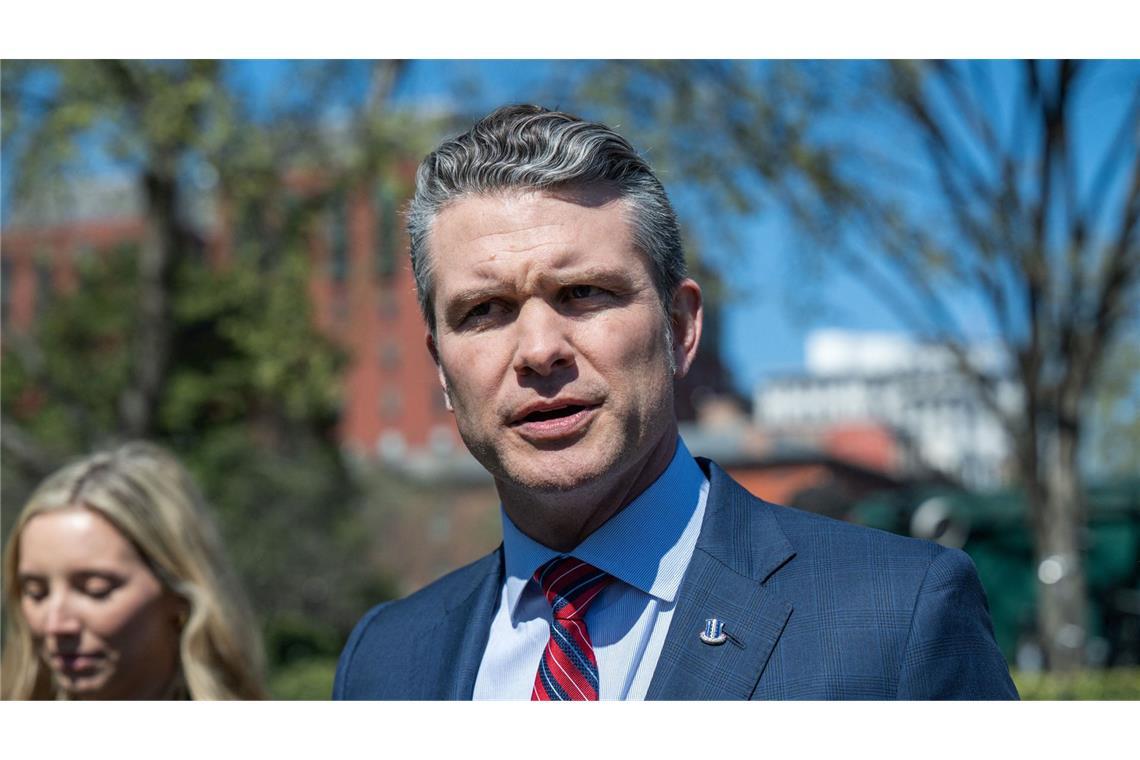 Mehr Druck auf Hegseth nach neuen Chat-Enthüllungen US-Verteidigungsminister Pete Hegseth steht unter Druck. (Archivbild)