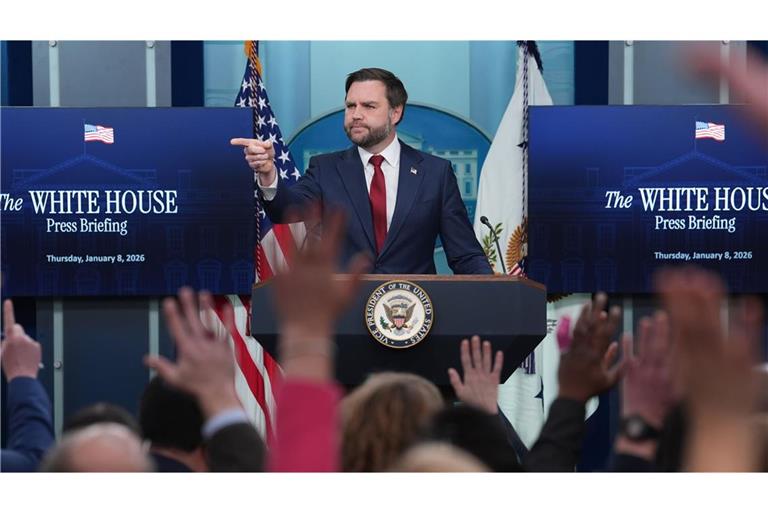 US-Vizepräsident JD Vance spricht während eines Briefings im Weißen Haus.