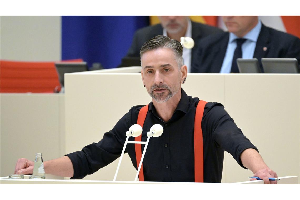 „Kleiner brauner Popo“ - Emotionale Debatte im Landtag Uwe Adler (SPD), Abgeordneter im Landtag von Brandenburg, bei der Landtagssitzung.