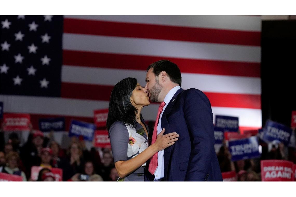 Wer ist J.D. Vance? Das muss man über den US-Vize wissen Vance ist mit einer Juristin verheiratet. (Archivbild)