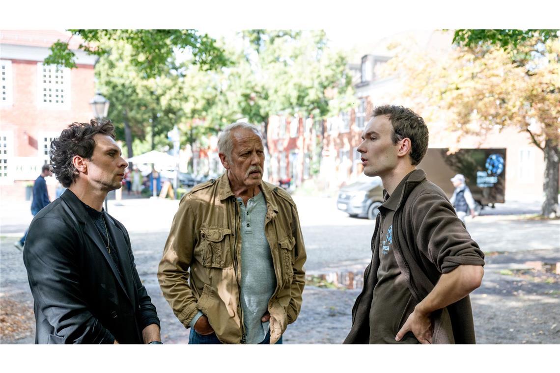 Vater erschossen, Mutter ausgeraubt: Auch der Sohn Nico Wilke  (Jakob Fliess) kommt um ein Verhör nicht herum.