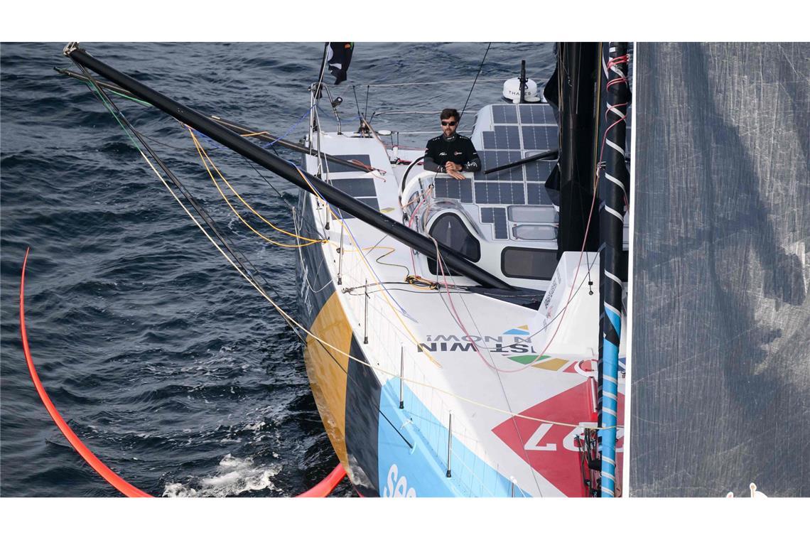 Bilder des Tages Vendée Globe - Start zur Solo-Weltumsegelung. Der deutsche Skipper Boris Herrmann segelt mit seinem Imoca 60 Einrumpfboot "Malizia - SeaExplorer" vor der französischen Küste.