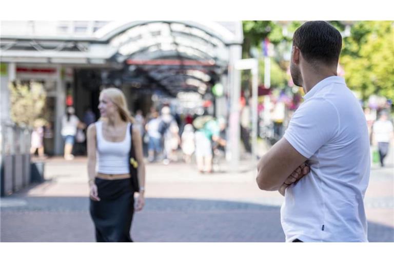 Verbale und nonverbale Belästigung mit sexuellem Kontext ohne jegliche Berührung ist im öffentlichen Raum in Deutschland aktuell nicht strafbar. (Symbolfoto)