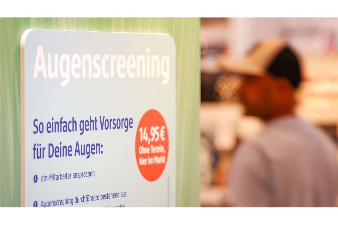 Augenscreening und Hautanalyse bei dm - Kritik und Skepsis Verbraucherschützer blicken skeptisch auf das Angebot.