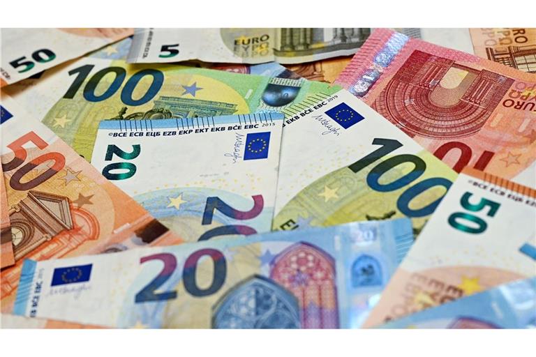 Verbraucherzentrale fordert einen besseren Schutz vor Betrug bei Online-Krediten. (Symbolbild)