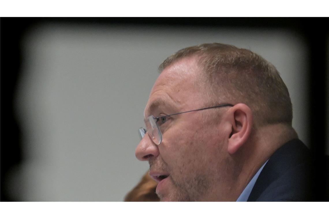 Verdi-Chef Frank Werneke und seine Stellvertreterin Christine Behle mussten den Stand der Verhandlungen in ihren Gremien erläutern.