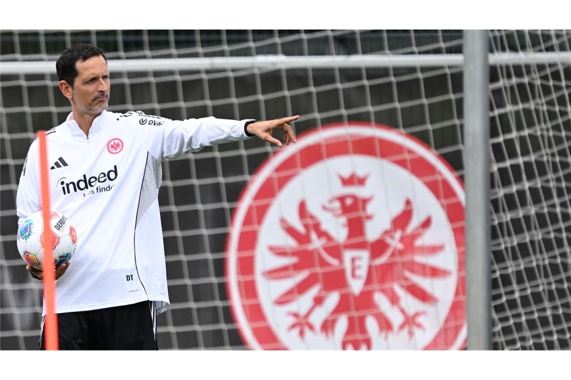 Kontinuität als Trumpf: Überholt Frankfurt Ex-Meister Bayer? Verfolgt mit der Eintracht in dieser Saison hohe Ziele: Trainer Dino Toppmöller.