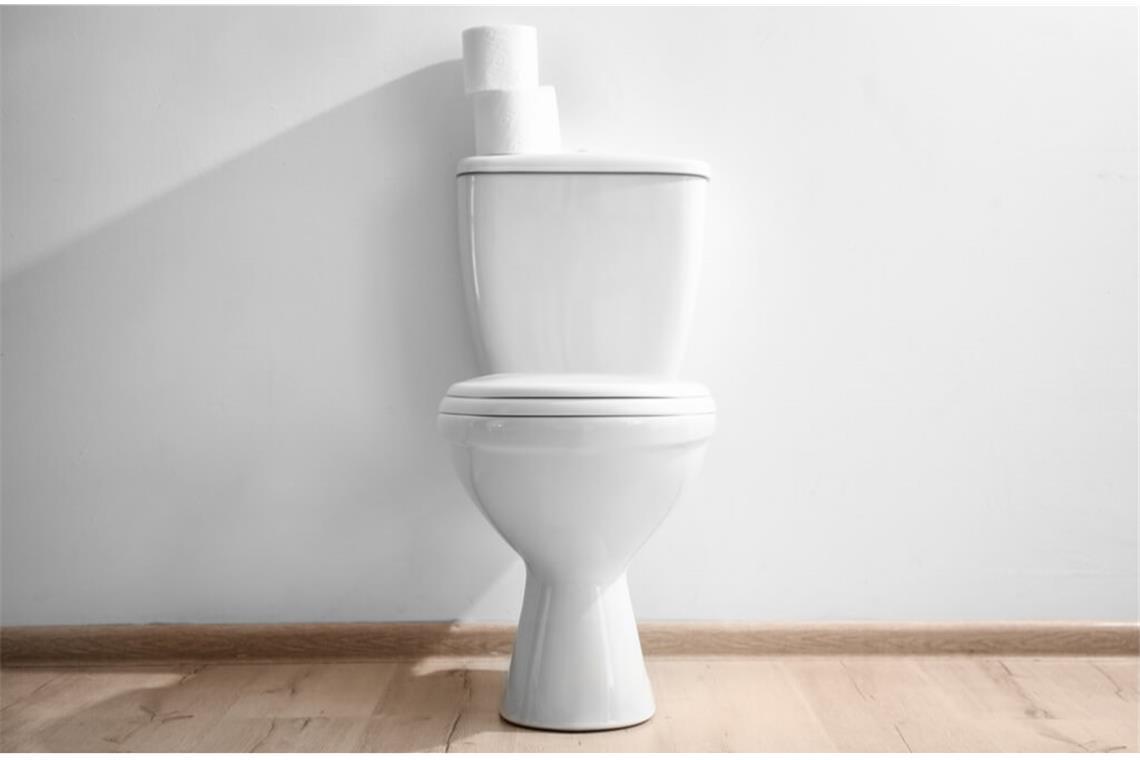 WC-Spülkasten entkalken - So geht‘s Verkalkungen im Spülkasten verursachen oft Probleme. Wie Sie Ihren WC-Spülkasten reinigen & entkalken, erfahren Sie hier. (Anleitung)