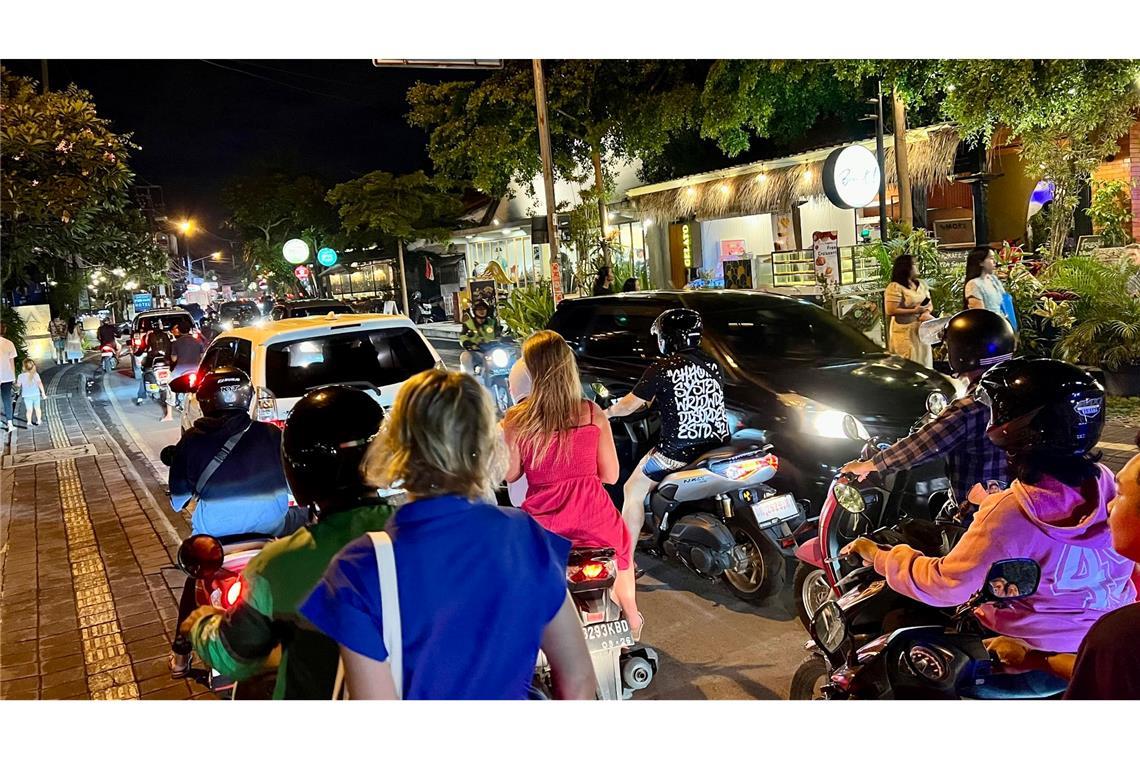 Verkehrschaos wie hier in Ubud gehört vielerorts auf Bali zum Alltag. (Archivbild)