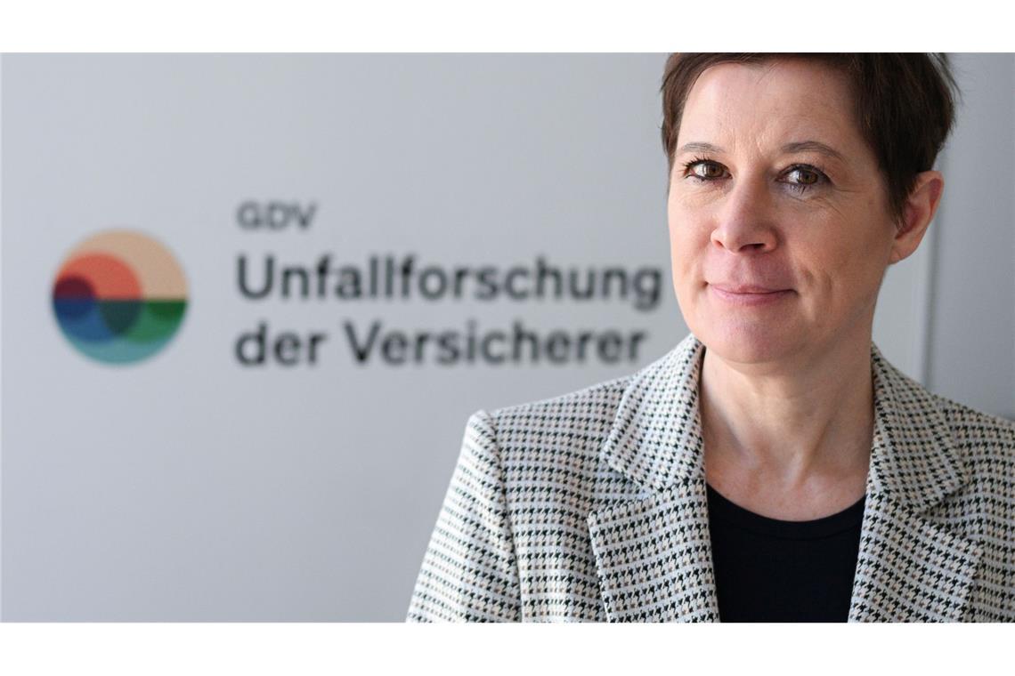 Verkehrssicherheitsexpertin Kirstin Zeidler wünscht sich mehr Aufmerksamkeit für das Risiko durch Dooringunfälle. (Archivfoto)