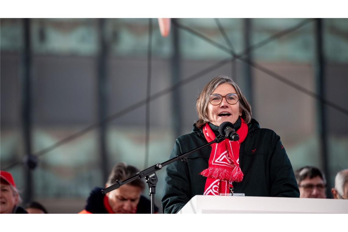 IG-Metall-Chefin fordert Lohnverzicht bei VW-Management Vermisst Angebote des VW-Managements: IG-Metall-Chefin Christiane Benner. (Archivbild)
