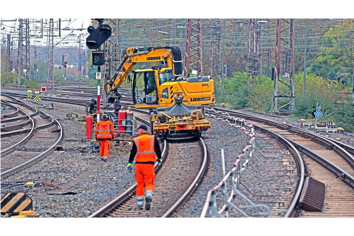 Baustellen sollen weniger nerven Verschlissene Gleise, Weichen, Unterbau und Leitungen müssen oft kurzfristig repariert werden.