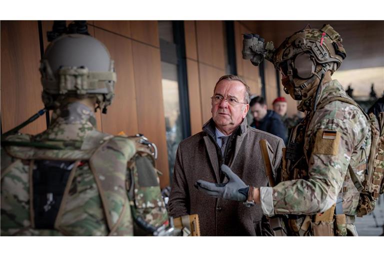 Verteidigungsminister Boris Pistorius (SPD) werden gute Umfragewerte zugeschrieben, doch wie kompetent ist er wirklich?