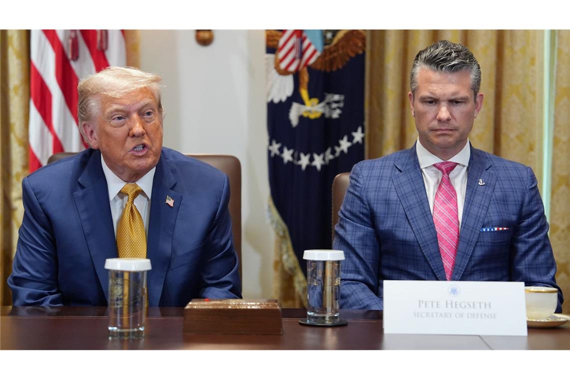 Verteidigungsminister Hegseth soll einem CNN-Bericht zufolge das Weiße Haus nicht über den teilweisen Lieferstopp an die Ukraine informiert haben.