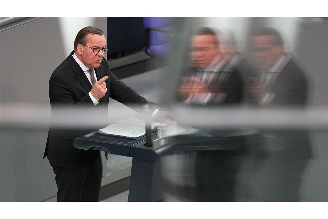 Bundestag stimmt für historisches Schuldenpaket Verteidigungsminister Pistorius warnt vor Zaudern bei der Erhöhung der Verteidigungsfähigkeit.