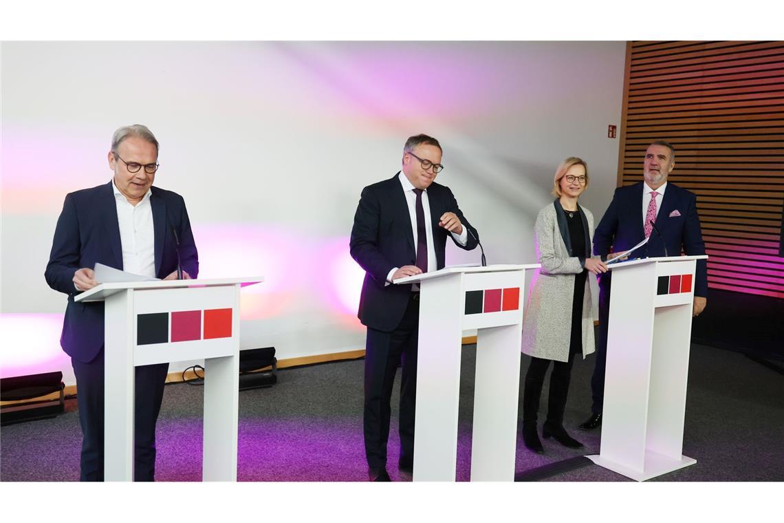 "Friedlicher Vertrag": Thüringer Koalition ist sich einig Vertrag für neue Thüringer Regierung vorgelegt.