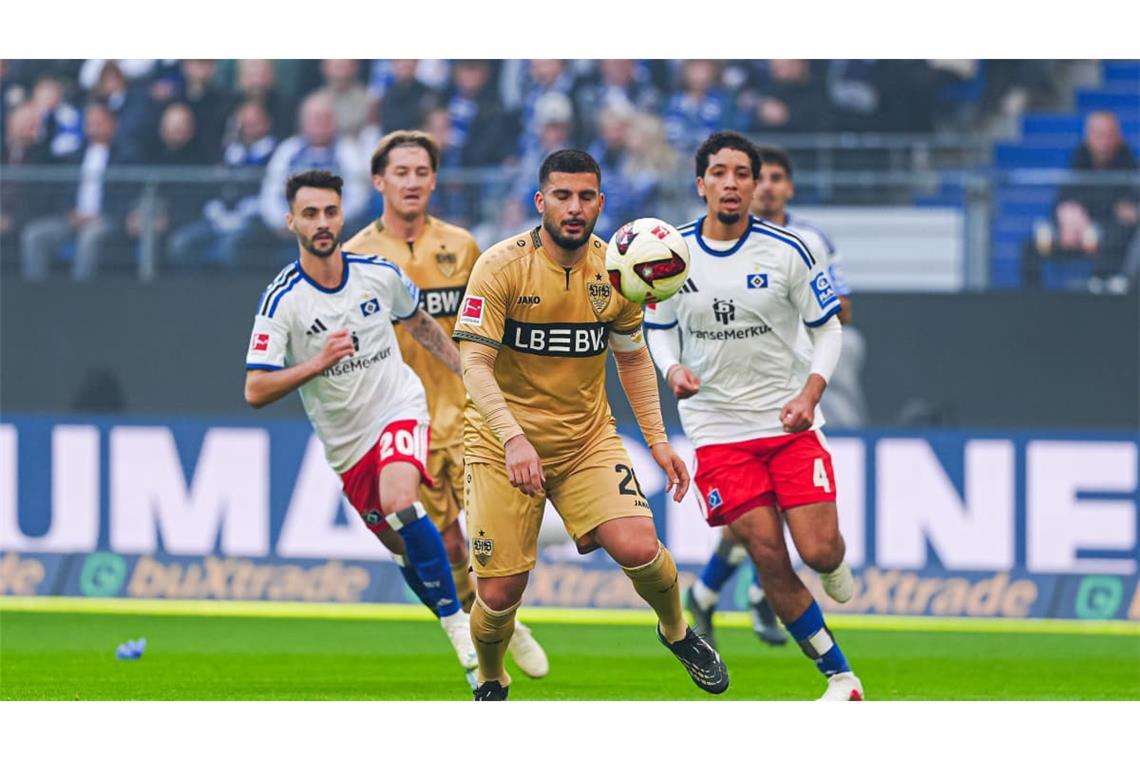 VfB-Kapitän Deniz Undav trifft in der 38. Minute den Pfosten – nach einem Doppelpass mit Jamie Leweling fehlt nur Zentimeter zum Führungstreffer.