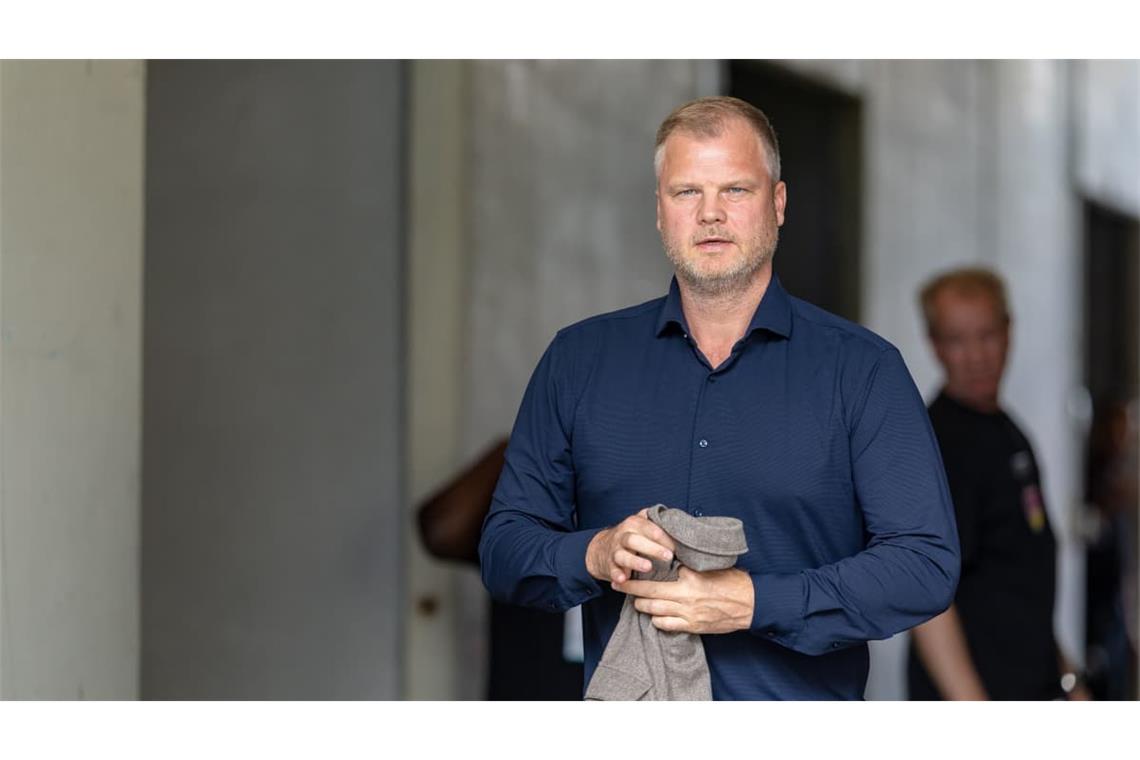 VfB-Sportvorstand Fabian Wohlgemuth war mit dem Gesehenen beim Test gegen Heidenheim zufrieden.