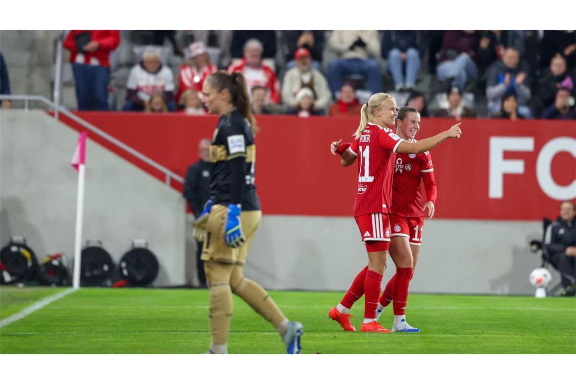 VfB-Torhüterin Laura Giuliani (li.) musste viermal den Ball aus dem Netz holen.