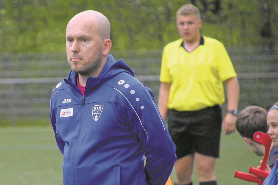 VfR-Frauen nehmen den dritten Anlauf VfR-Trainer Manuel Holder blickt dem Pokalfinale entgegen. Foto: H. Schmidt