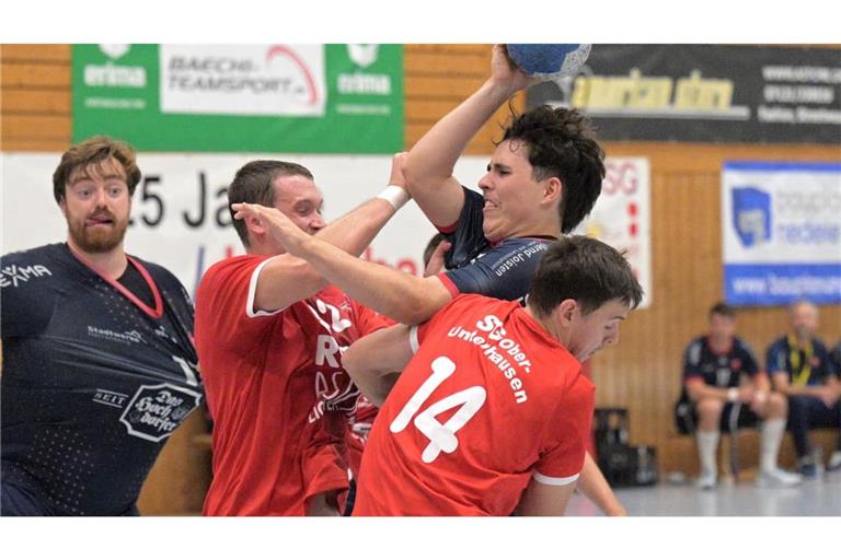 Viel vergebliche Mühe: Yanick Bross (am Ball) und die SG H2Ku Herrenberg verrannten sich offensiv ganz oft.